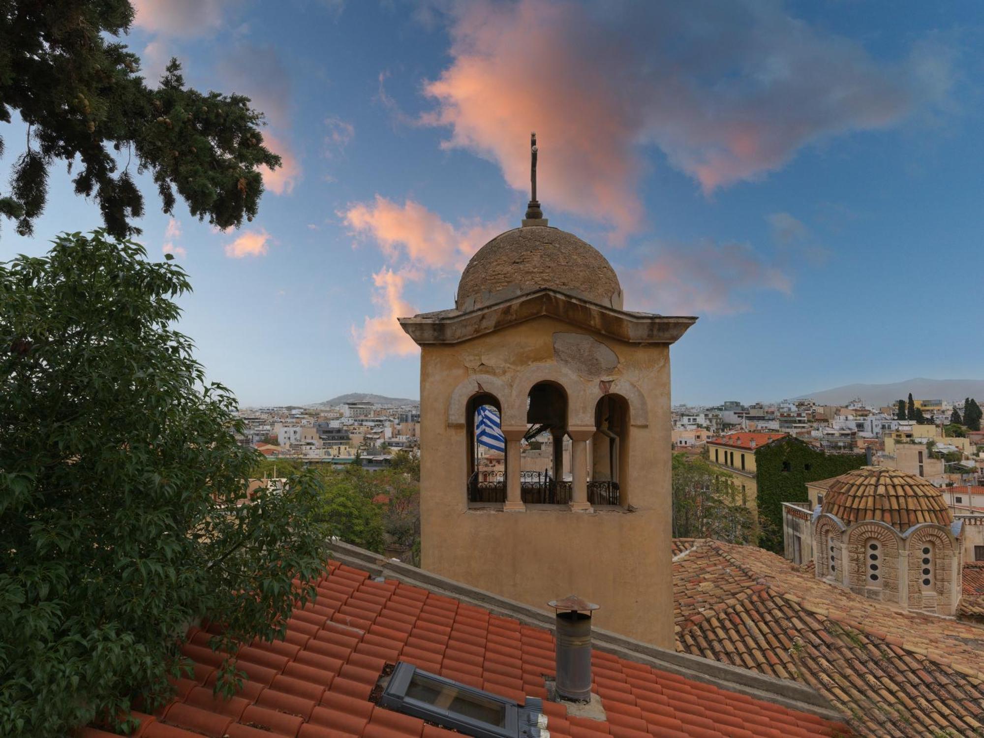 Live At The Acropolis Shadow - Under Super Scenic Anafiotika Apartment Athena Bagian luar foto