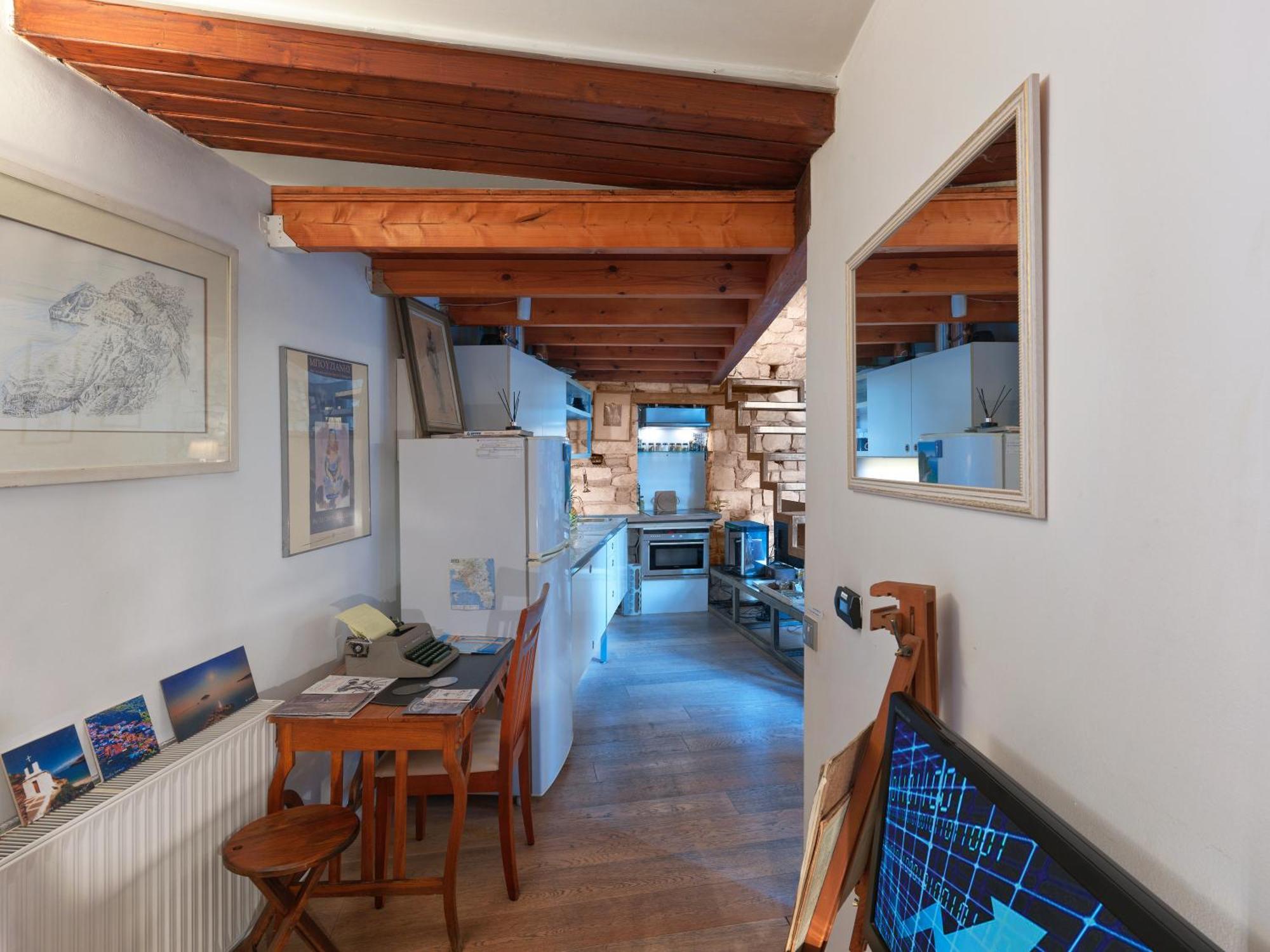 Live At The Acropolis Shadow - Under Super Scenic Anafiotika Apartment Athena Bagian luar foto