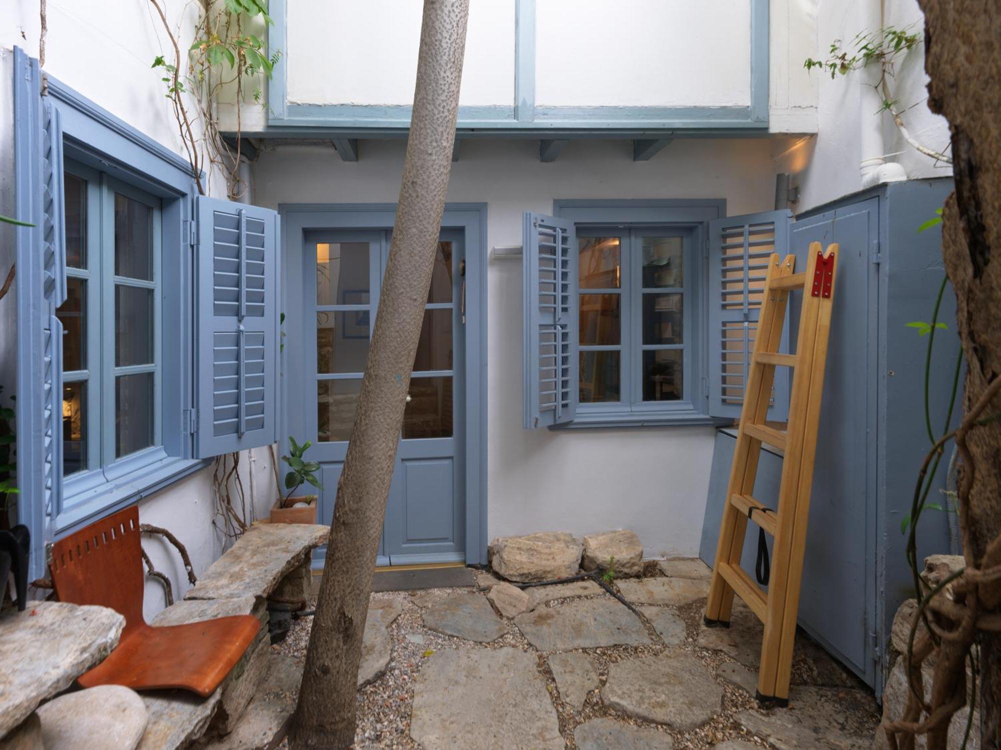 Live At The Acropolis Shadow - Under Super Scenic Anafiotika Apartment Athena Bagian luar foto
